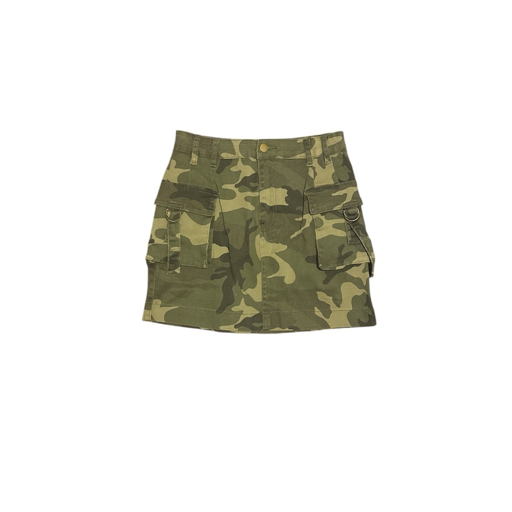 Forever 21 camouflage mini skirt